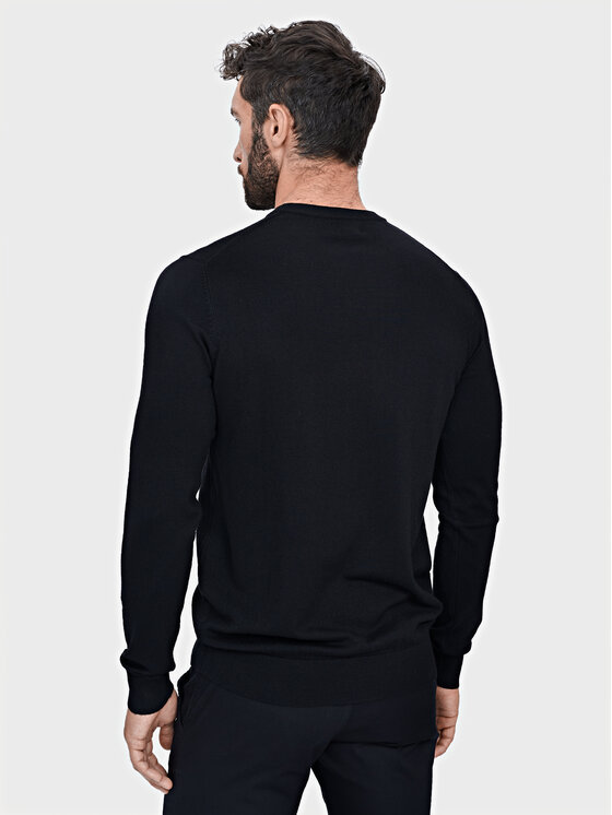 Evenemen Evenemen Sweter Round Neck Czarny Slim Fit