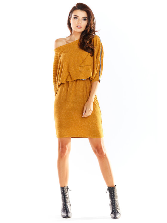 Awama Awama Sukienka dzianinowa A325 Brązowy Basic Fit
