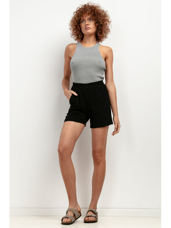 Tessita Tessita Szorty materiałowe SPODENKI_T402_4_S Czarny Relaxed Fit