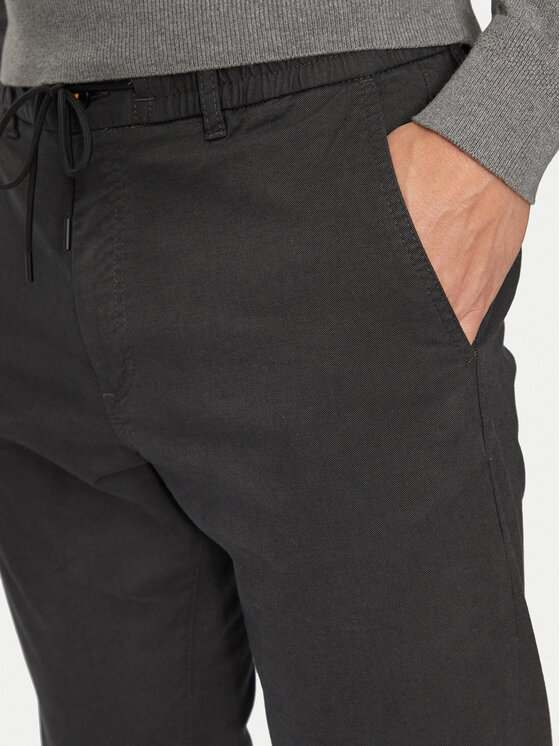 BOSS Boss Chino 50523146 Crna Slim Fit