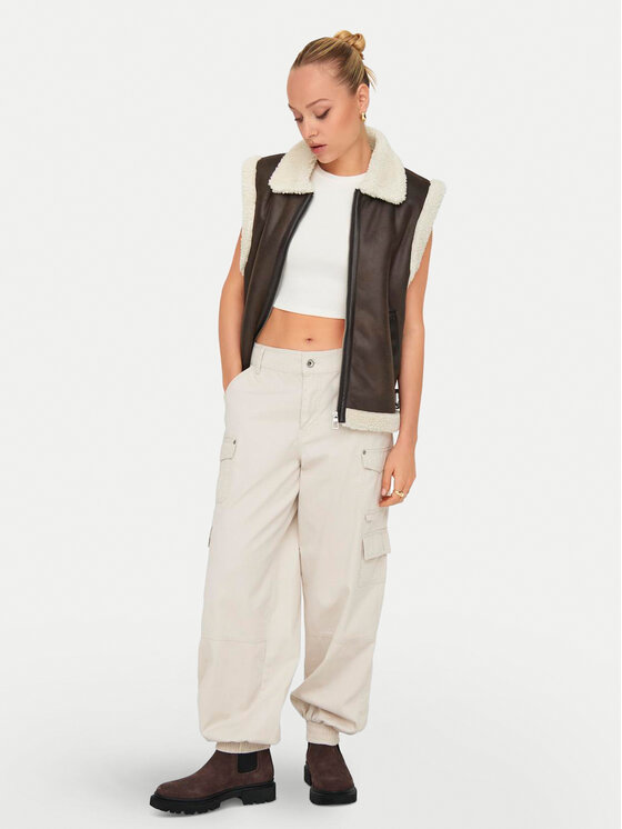 ONLY ONLY Brezrokavnik Betty 15322433 Rjava Regular Fit
