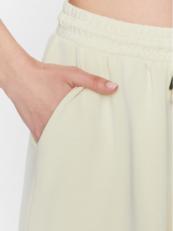 Moss Copenhagen Moss Copenhagen Szorty materiałowe 17533 Zielony Basic Fit