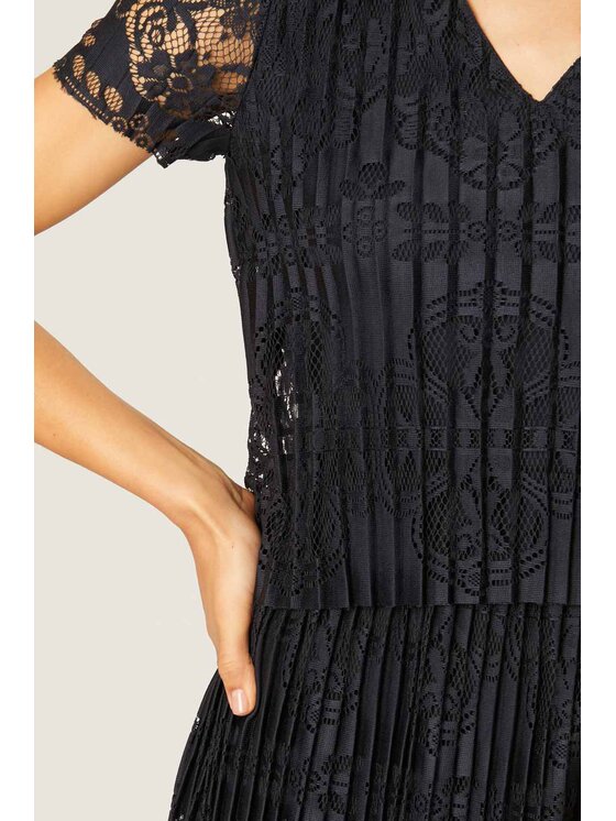 QUIOSQUE QUIOSQUE Každodenné šaty PLEATED LACE DRESS Tmavomodrá Regular Fit
