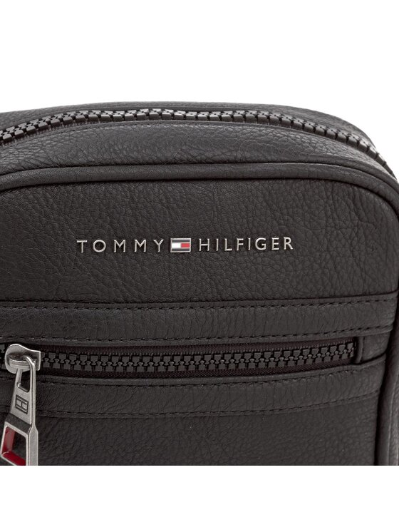 tommy hilfiger essential mini reporter