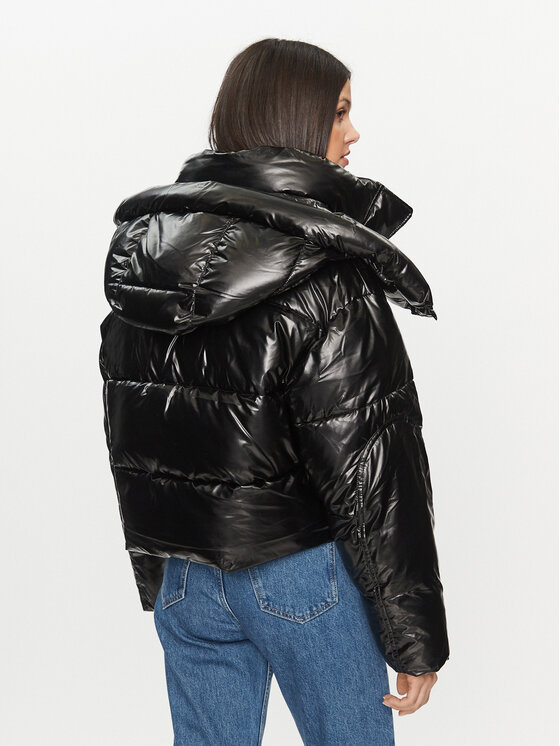Calvin Klein Jeans Calvin Klein Jeans Μπουφάν χειμωνιάτικο High Shine J20J221884 Μαύρο Oversize