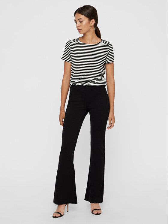Vero Moda Vero Moda Szövet nadrág Kamma 10209858 Fekete Flared Fit
