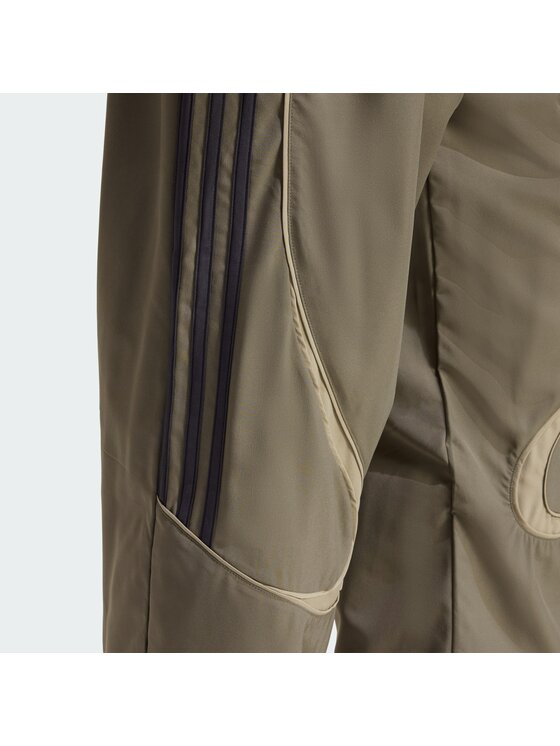 adidas adidas Spodnji del trenirke adicolor Teamgeist KD5865 Khaki Loose Fit