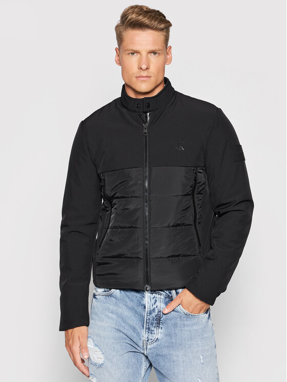 Calvin Klein Jeans Pūkinė striukė J30J318218 Juoda Regular Fit • Modivo.lt