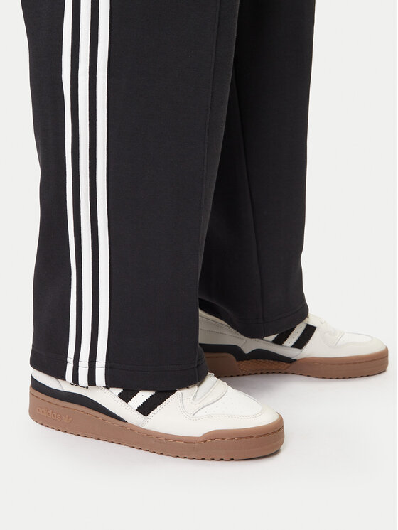adidas adidas Spodnie dresowe adicolor Spacer Track JX1506 Czarny Baggy Fit