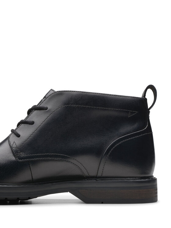 Clarks Clarks Schnürschuhe Aldwin Chukka 26179683 Schwarz