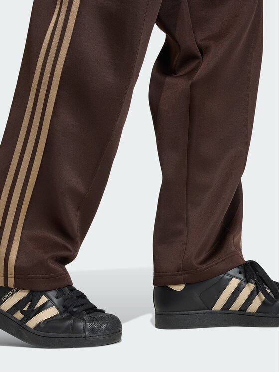 adidas adidas Долнище анцуг 165005 Кафяв Loose Fit
