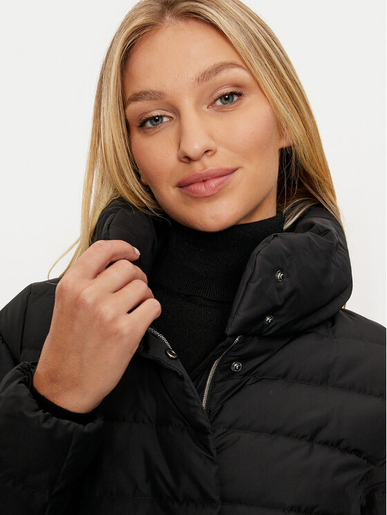 Geox Geox Pehelykabát Catria W4626N T3156 F9000 Fekete Regular Fit