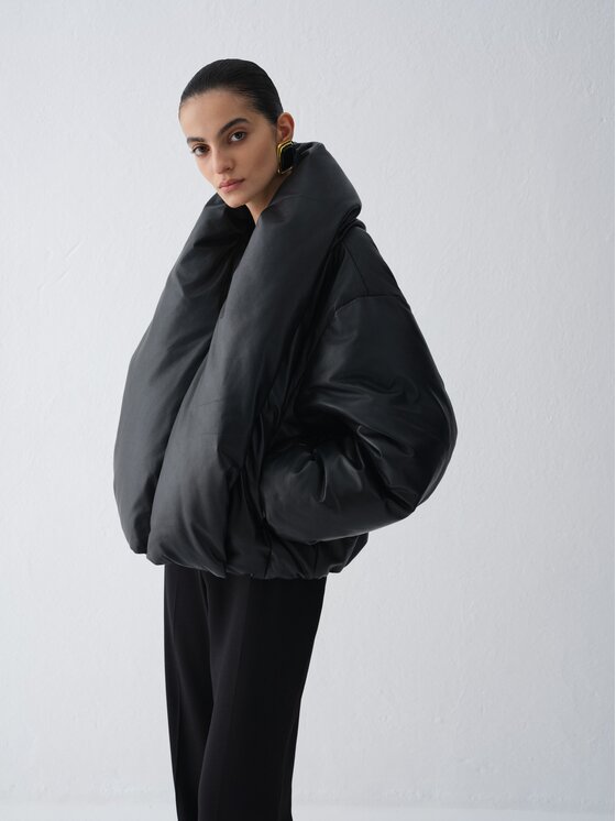 La Mania La Mania Kurtka skórzana SABEL Czarny Basic Fit