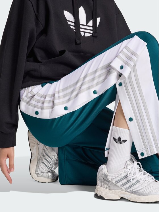 adidas adidas Spodnie dresowe Adibreak Track Tracksuit Bottoms KT0030 Zielony Regular Fit