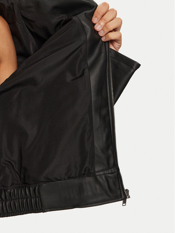 Gina Tricot Gina Tricot Μπουφάν από απομίμηση δέρματος 23136 Μαύρο Loose Fit
