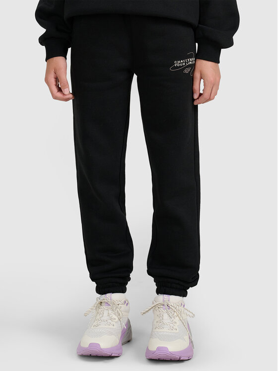 4F 4F Spodnie dresowe URBAN COMMUTER Czarny Regular Fit
