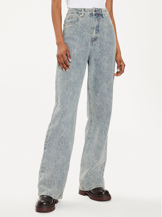 Gestuz Džínsy Gianna 10908896 Modrá Straight Fit
