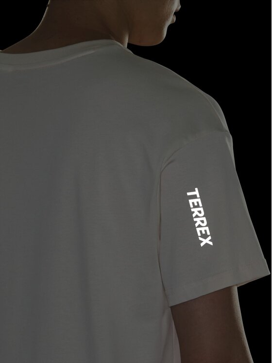 adidas adidas Koszulka techniczna 161024 Biały Loose Fit