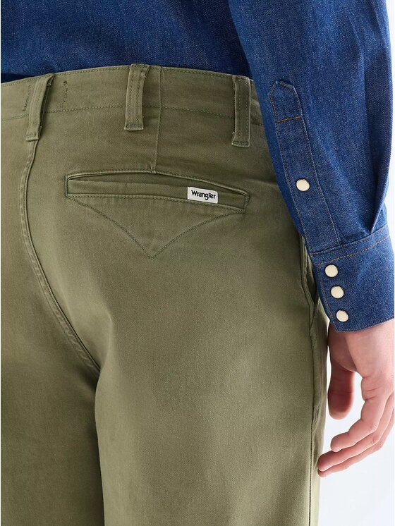 Wrangler Wrangler Szorty materiałowe CHINO SHORTS Zielony Regular Fit