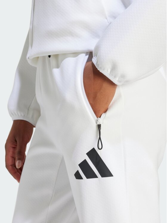 adidas adidas Spodnie dresowe 136891 Biały Regular Fit