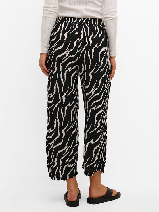 Kaffe Kaffe Stoffhose Dacia 10508490 Schwarz Relaxed Fit