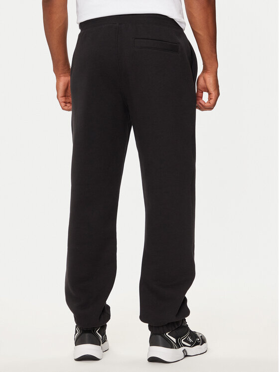 Calvin Klein Jeans Calvin Klein Jeans Spodnie dresowe J30J326401 Czarny Relaxed Fit