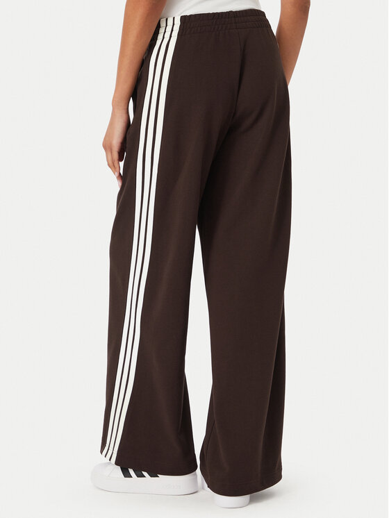 adidas adidas Spodnie dresowe 3-Stripes KW7703 Brązowy ciemny Wide Leg