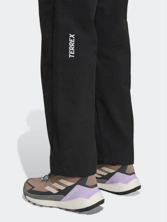 adidas adidas Spodnie outdoor 162747 Czarny Regular Fit