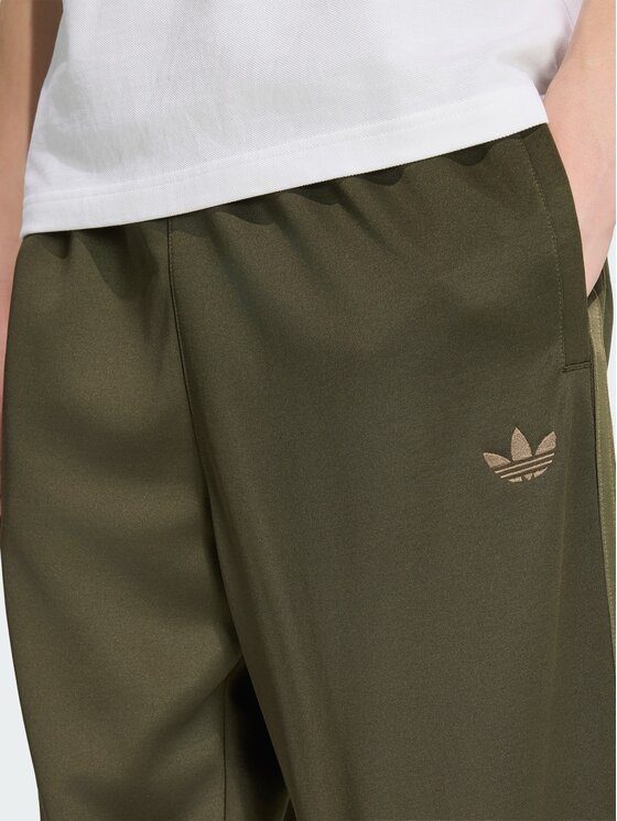 adidas adidas Spodnie materiałowe 159018 Zielony Loose Fit
