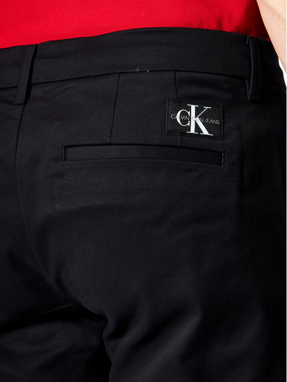 Calvin Klein Jeans Calvin Klein Jeans Pantalon scurți din material J30J314908 Negru Slim Fit