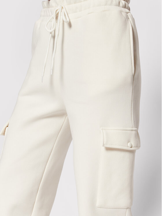 NA-KD NA-KD Pantaloni trening Big Pocket 1100-005494-0244-003 Bej Regular Fit