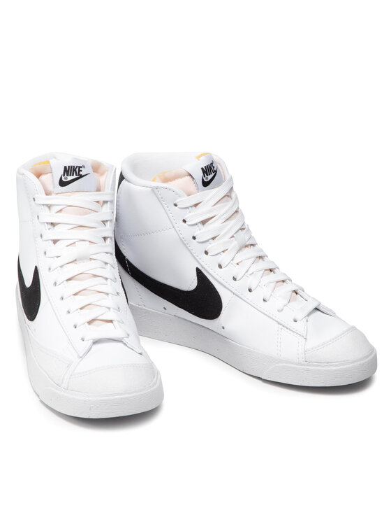 Nike Nike Sneakersy W Blazer Mid '77 Next Nature DO1344 101 Biały