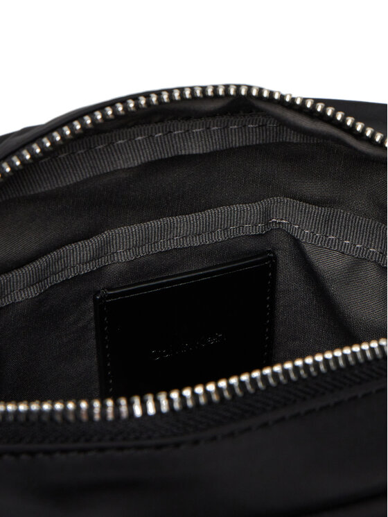 Calvin Klein Calvin Klein Saszetka Sleek Nylon Reporter LV04D3176G Czarny