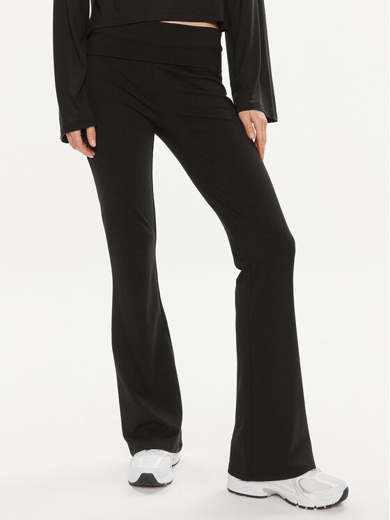 Gina Tricot Gina Tricot Pantaloni din material 21671 Negru Flare Fit