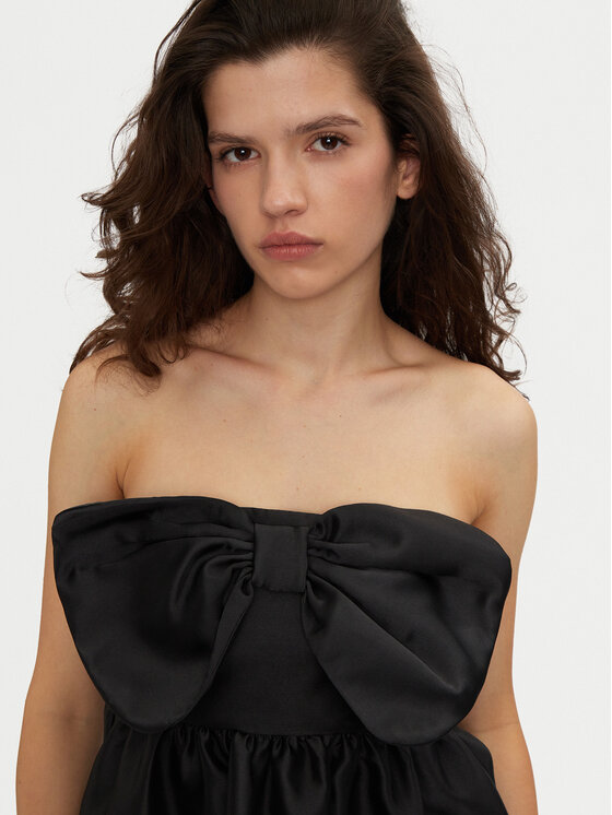 ONLY ONLY Kokteilinė suknelė Bella 15338332 Juoda Regular Fit