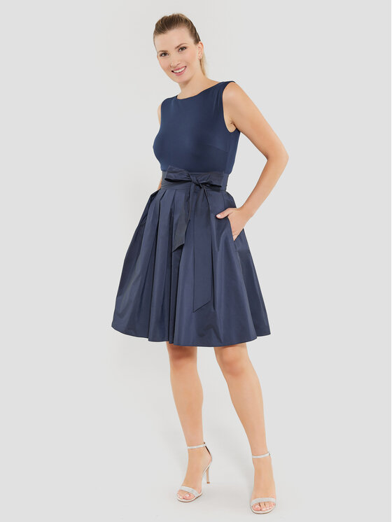 Swing Swing Φόρεμα κοκτέιλ 77760810 Σκούρο μπλε Regular Fit