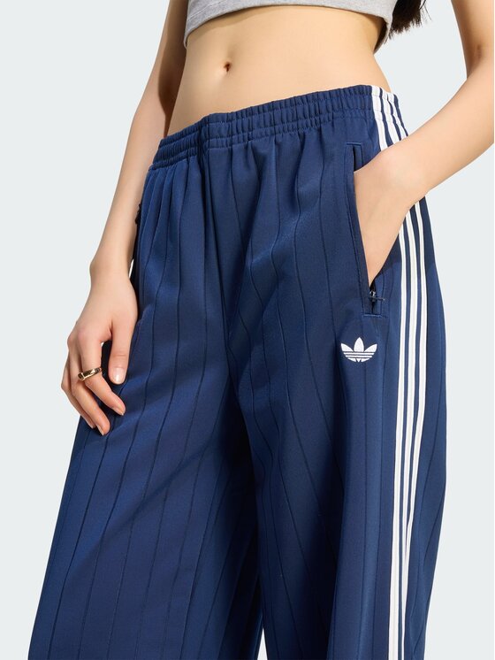 adidas adidas Jogginghose 165468 Hellblau Loose Fit