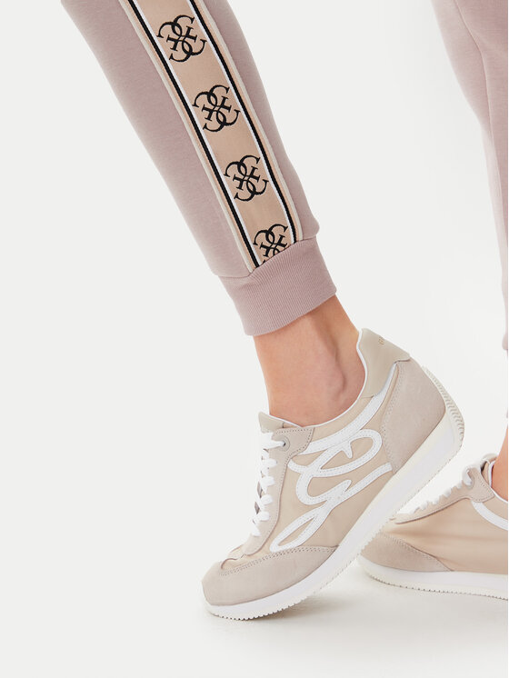 Guess Guess Jogginghose V2YB15 KB3P2 Beige Regular Fit