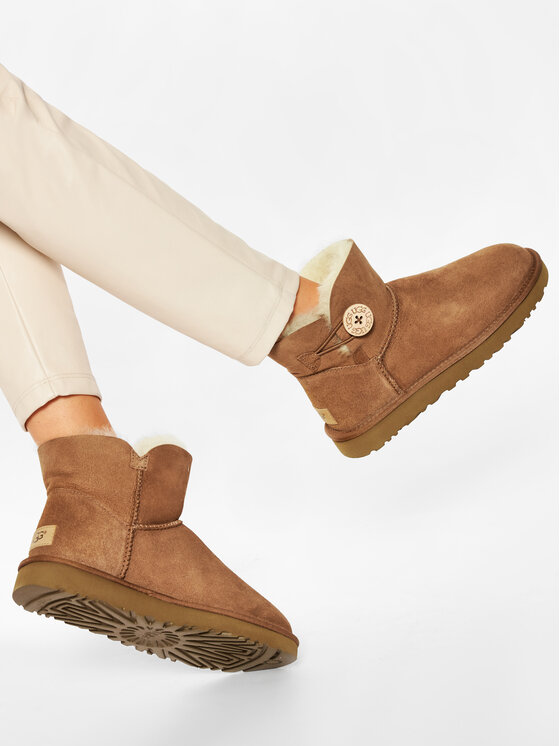 ugg bailey suede button