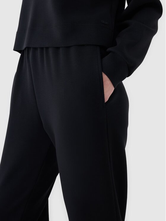 4F 4F Pantaloni da tuta 4FWSS25TTROF1010-20S Nero Regular Fit