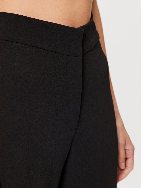 DKNY DKNY Hlače iz tkanine P2RKAO19 Črna Flare Fit