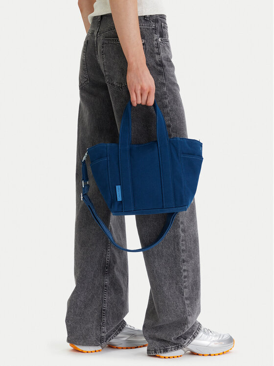 Calvin Klein Calvin Klein Kabelka Webbing Strap Canvas Small Tote LV04F3384G Modrá