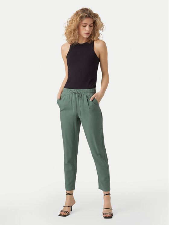 Vero Moda Vero Moda Pantaloni din material Jesmilo 10279691 Verde Regular Fit