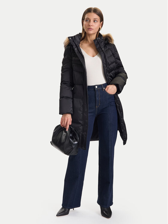 Guess Guess Vatovaná bunda W5BL30 W2802 Černá Regular Fit