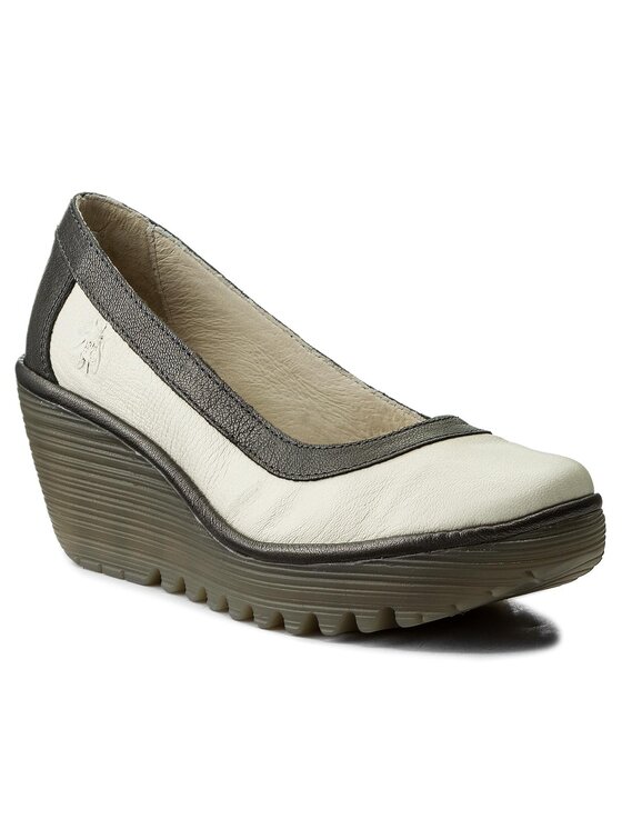 Chaussures fly deals london