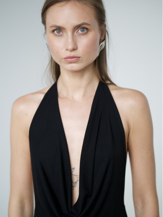 MAI MAI Sukienka dzianinowa NESSA Czarny Feminine Fit