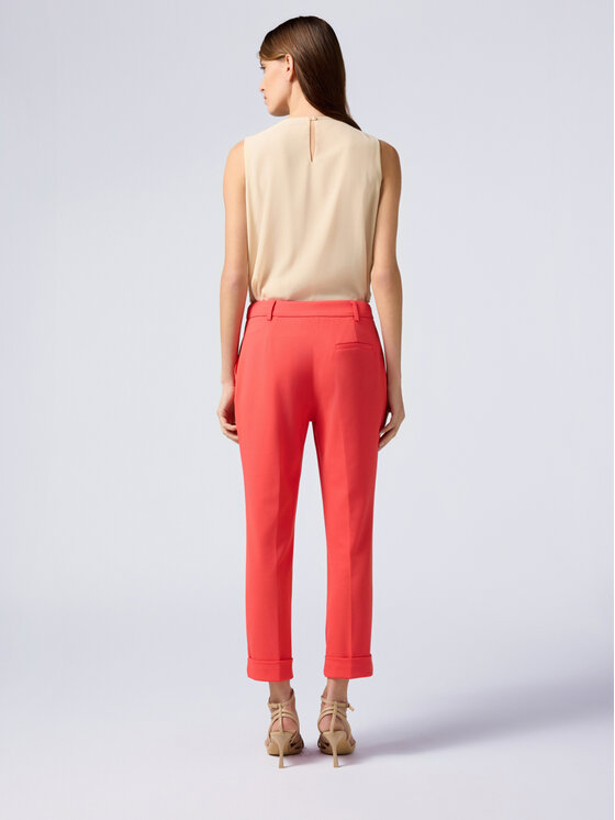 Oltre Oltre Spodnie materiałowe P038R008507N016 Czerwony Slim Fit