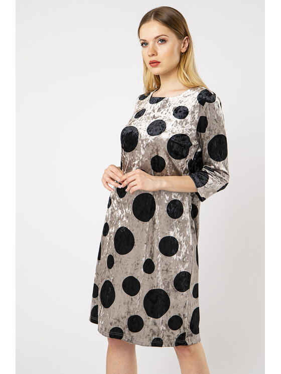 QUIOSQUE QUIOSQUE Každodenné šaty BIEDRONY DRESS Béžová Regular Fit