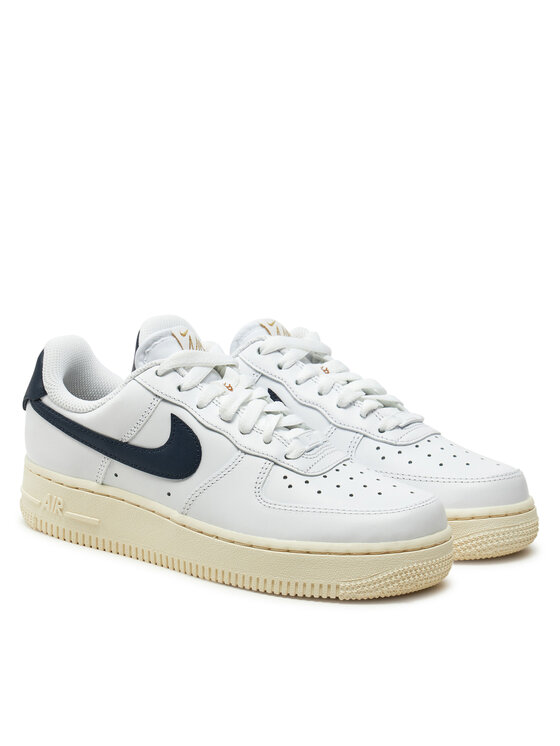 Nike Nike Sneakersy Air Force 1 '07 Flyease HJ9122 100 Biały