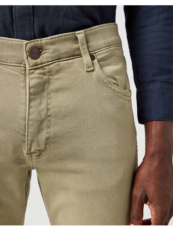 Wrangler Wrangler Spodnie materiałowe GREENSBORO Brązowy Regular Fit